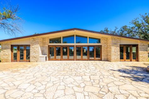 241 N Us Highway 87 Comfort TX 78013