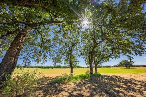 2 Sultemeier-moellering Road Fredericksburg TX 78624