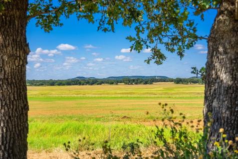 2 Sultemeier-moellering Road Fredericksburg TX 78624