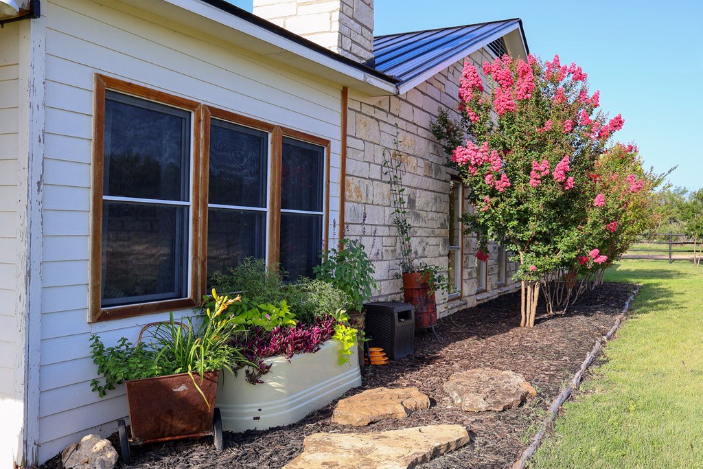 300 Private Road 626 Voca TX 76887