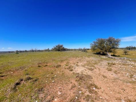 283 Cut Off Road Fredericksburg TX 78624