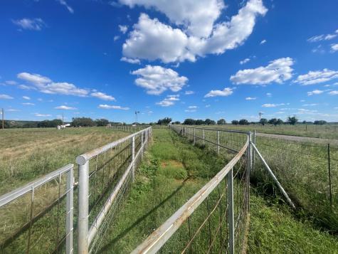 5850 Ranch Road 385 London TX 76854