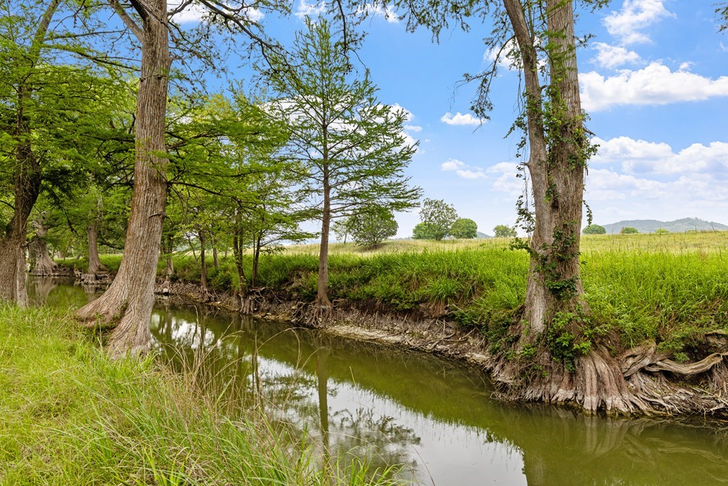 Lot 6 Coldwater Drive Camp Verde TX 78010
