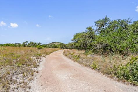 140 Lantana Johnson City TX 78636