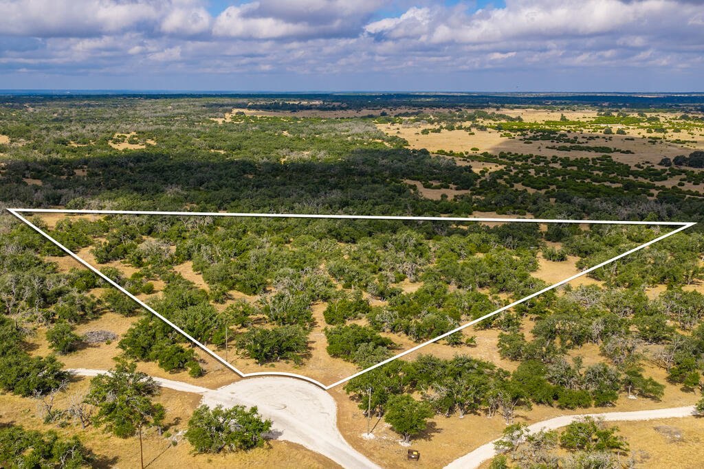 Tract 6 Palomino Oaks Drive Harper TX 78631
