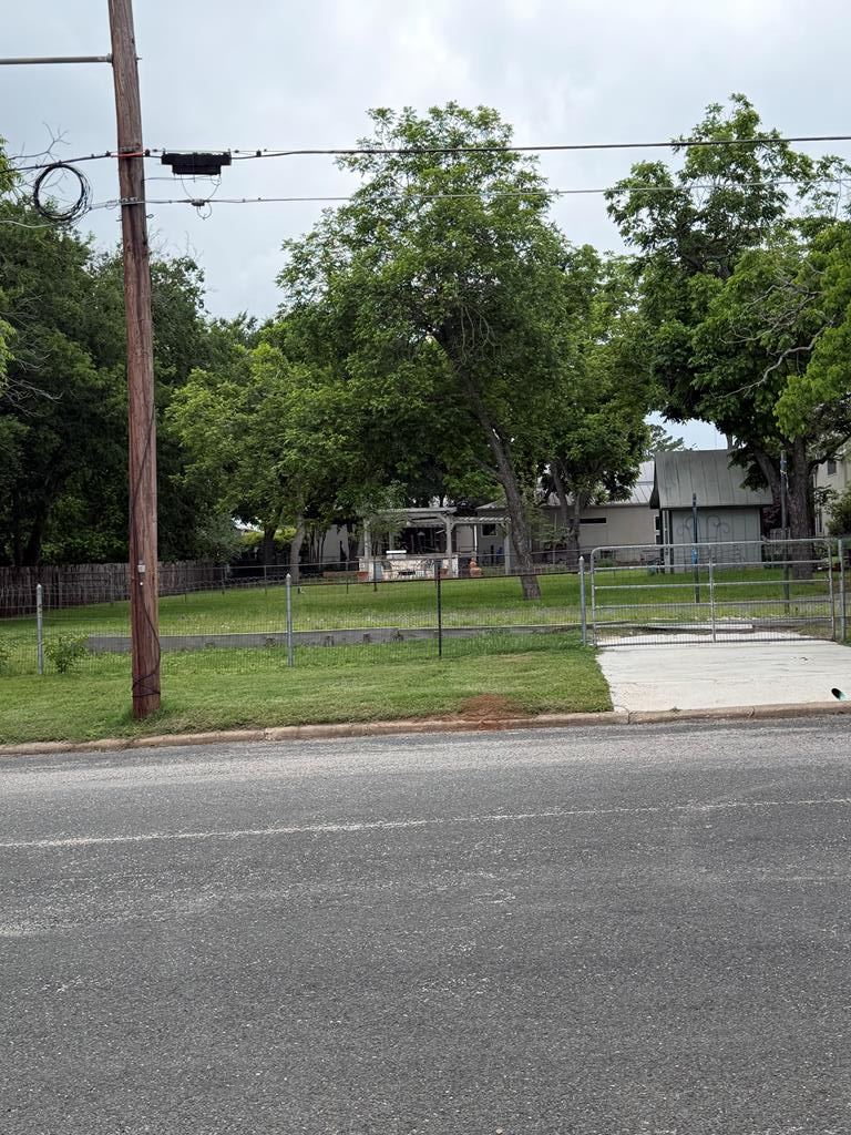507 W Schubert Street Fredericksburg TX 78624