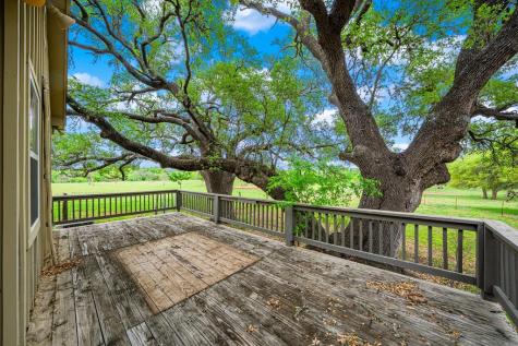 1114 Meadowlark Drive Fredericksburg TX 78624