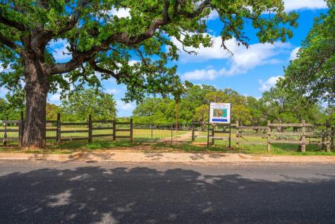1114 Meadowlark Drive Fredericksburg TX 78624