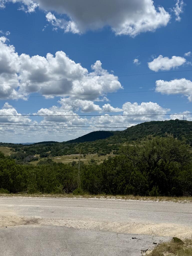 LT152 W Bear Springs Road Pipe Creek TX 78063