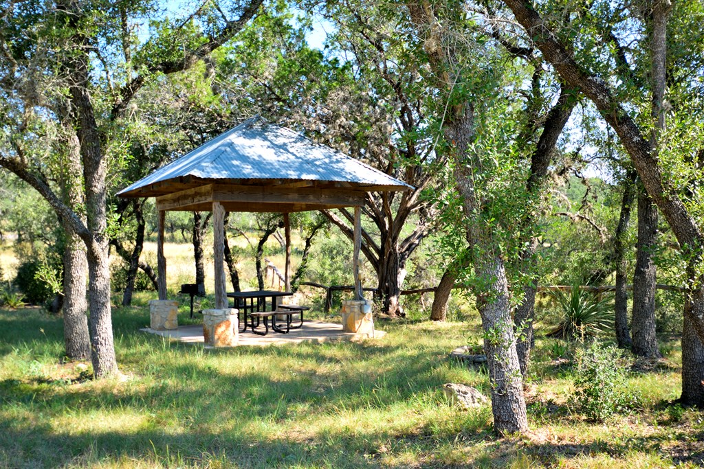 Lot 8 Private Road 1708 Mico TX 78056