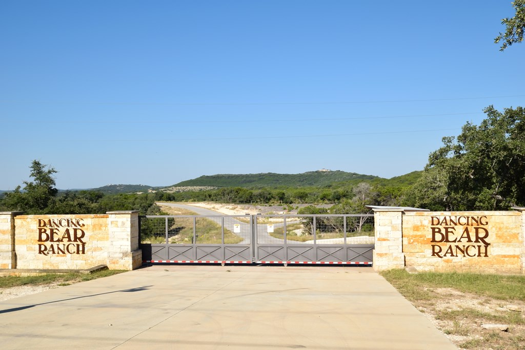 Lot 8 Private Road 1708 Mico TX 78056