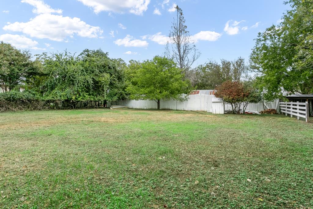 404 Fulton Street Fredericksburg TX 78624