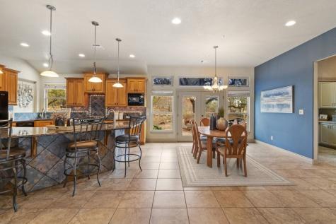 232 Crooked Oak Lane Round Mountain TX 78663