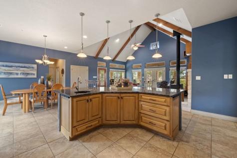 232 Crooked Oak Lane Round Mountain TX 78663