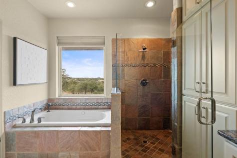 232 Crooked Oak Lane Round Mountain TX 78663