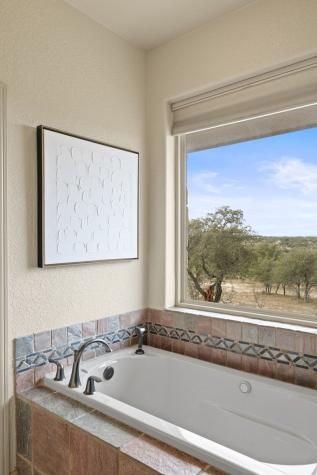 232 Crooked Oak Lane Round Mountain TX 78663