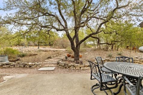 232 Crooked Oak Lane Round Mountain TX 78663