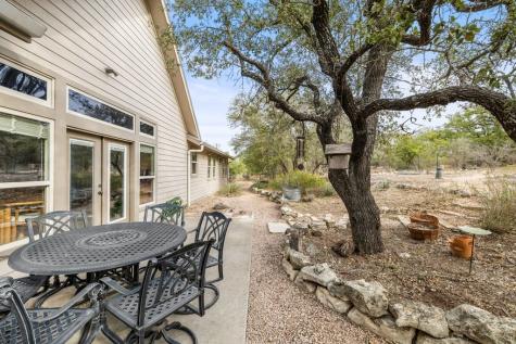 232 Crooked Oak Lane Round Mountain TX 78663