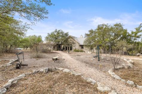 232 Crooked Oak Lane Round Mountain TX 78663