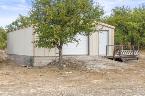 232 Crooked Oak Lane Round Mountain TX 78663