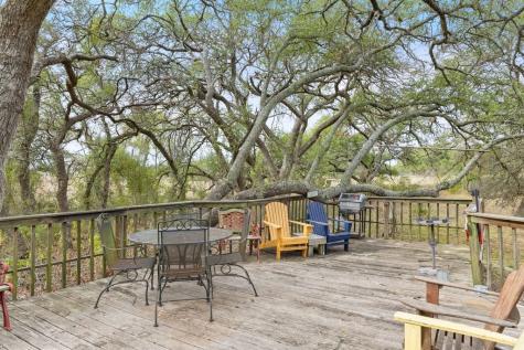 232 Crooked Oak Lane Round Mountain TX 78663