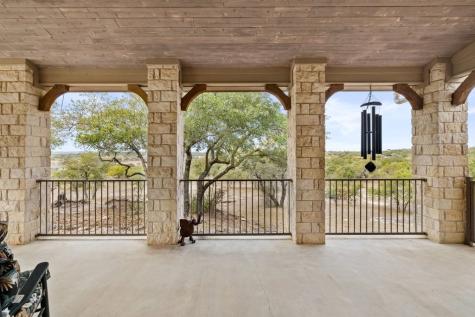 232 Crooked Oak Lane Round Mountain TX 78663