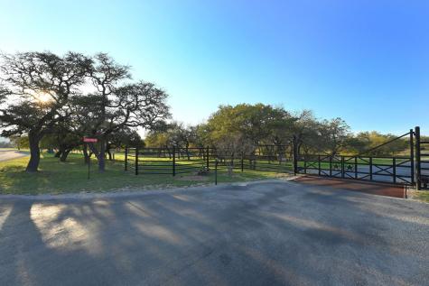 343 Cattle Creek Johnson City TX 78636