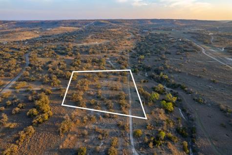 343 Cattle Creek Johnson City TX 78636