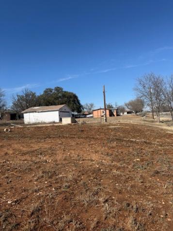 1001 W Main Street Llano TX 78643