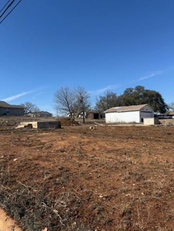 1001 W Main Street Llano TX 78643