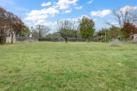 1013 Avenue B Fredericksburg TX 78624