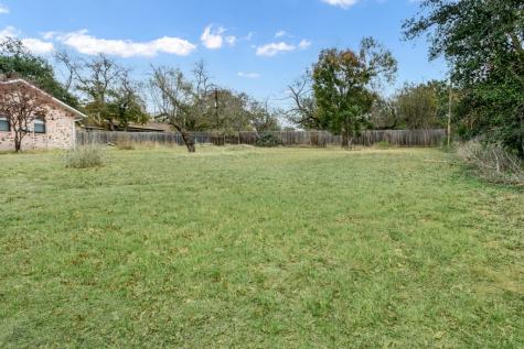 1013 Avenue B Fredericksburg TX 78624