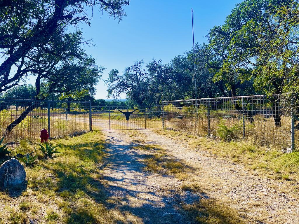 1031 Shin Oak Junction TX 76854