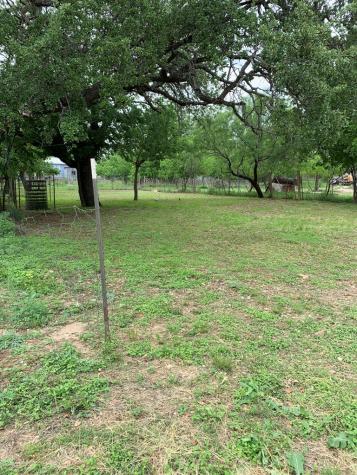 1308 S Melville Brady TX 76825