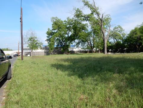 105 W Walch Avenue Fredericksburg TX 78624