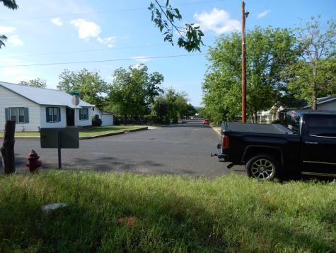 105 W Walch Avenue Fredericksburg TX 78624