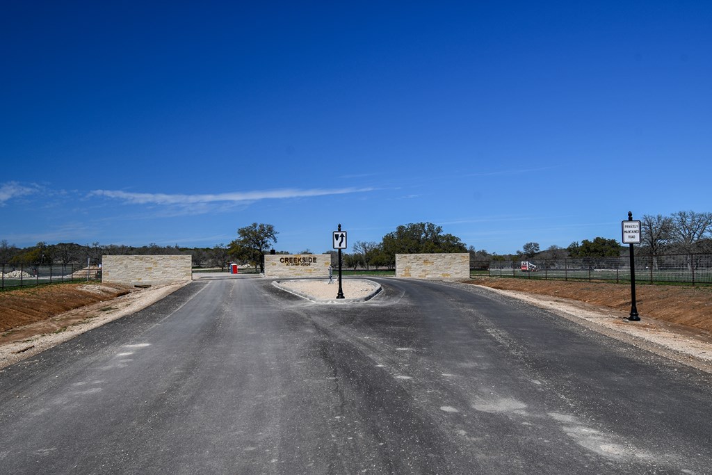 665&699 Cool Creek Road Camp Verde TX 78010