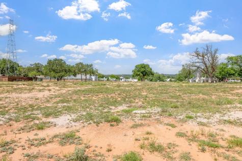 214 Woodcrest Fredericksburg TX 78624