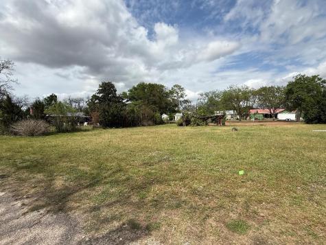 211 W Centre Street Fredericksburg TX 78624