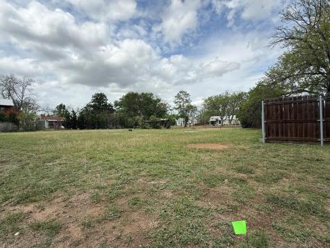211 W Centre Street Fredericksburg TX 78624