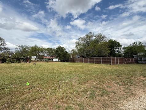 211 W Centre Street Fredericksburg TX 78624
