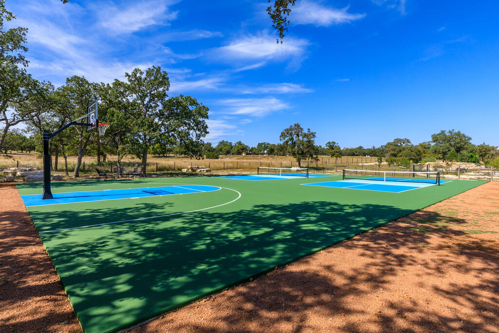 330 Inspiration Loop Fredericksburg TX 78624