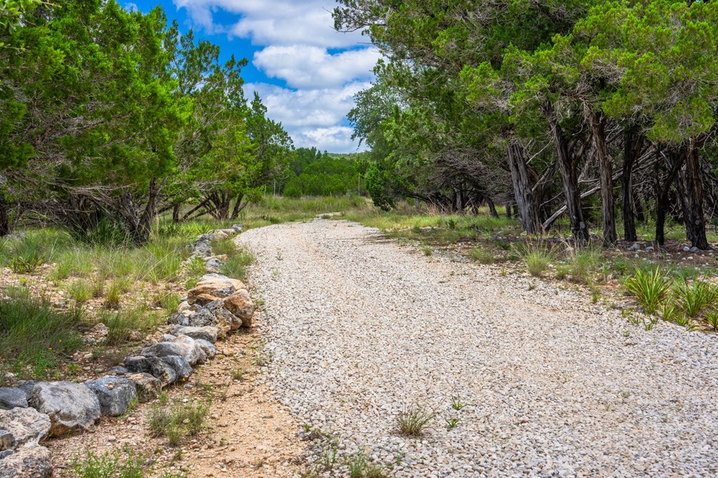 4568 Fm 2828 Bandera TX 78003