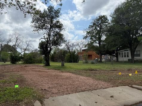 213 W Centre Street Fredericksburg TX 78624