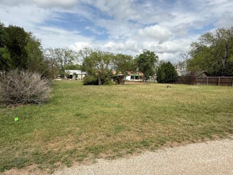 213 W Centre Street Fredericksburg TX 78624