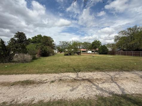 213 W Centre Street Fredericksburg TX 78624