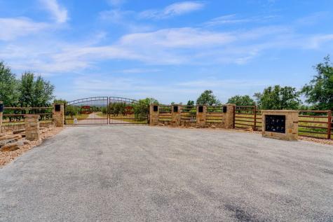 100 Slate Rock Road Willow City TX 78675