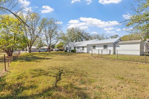 802 Apple Street Fredericksburg TX 78624