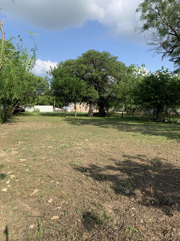 1308 S Melville Brady TX 76825
