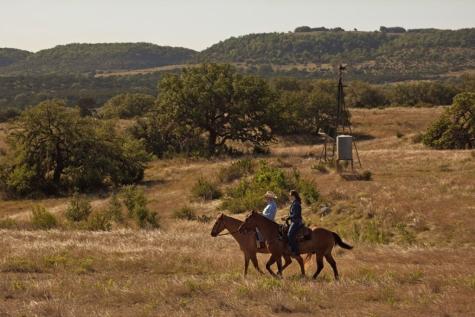 613 Cattle Creek Johnson City TX 78636
